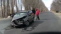На Иссык-Куле произошло ДТП. Видео с места аварии