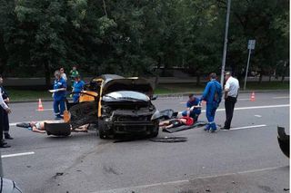 Фото, видео — Таксист из Кыргызстана и два пассажира попали в смертельное ДТП в Москве