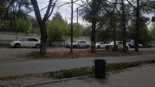 Ограждение парковки на газоне возле Свердловской налоговой установят до 4 октября, - «Бишкекасфальтсервис»