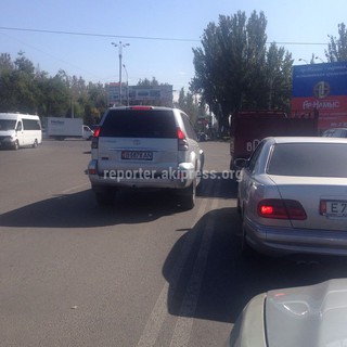 Культура вождения в Бишкеке и «понты» в Интернете. Доска позора автолюбителей. Часть 142 <b><i>(фото, видео)</i></b>