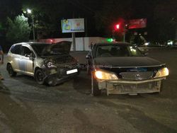 На Жибек Жолу—Абдрахманова столкнулись две машины <i>(фото)</i>