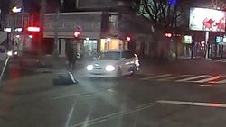 Видео – Водитель «Хонды» сбил девушку на пешеходном переходе и скрылся с места ДТП