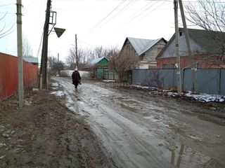 В Бишкеке на ул.Тулебердиева после прокладывания газовых труб «грязь-непролазь» (фото, видео)