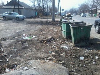 Читатель сообщает, что на ул. Гагарина и Осмонова убрали мусор <b>(фото)</b>