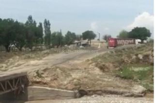 Проверяют ли грузовики на крыгызско-таджикской границе в Баткене? - житель (видео)