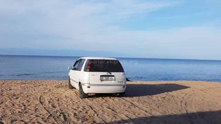 Фото — В Бостери машина заехала на пляж. Примут ли меры?