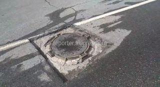 Горожанин жалуется на состояние дороги по ул.Торокула Айтматова. Видео