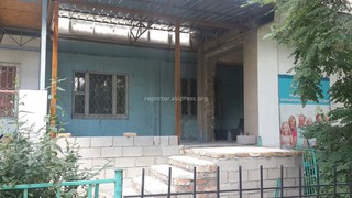 Мэрия потребовала у «Бишкекглавархитектуры» предоставить информацию о строительстве в придомовом участке дома №8 по ул.Исанова