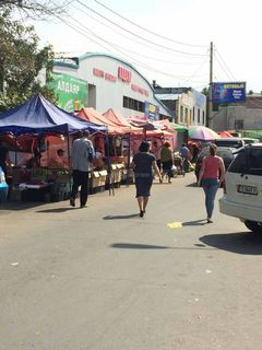 Фото — Стихийная торговля возле Аламединского рынка