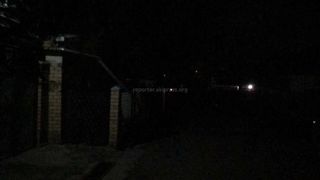 На отрезке переулка Берегового в Бишкеке не работают уличные фонари (фото)