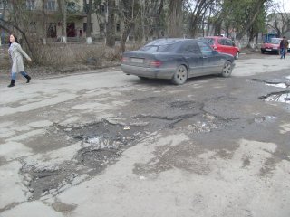Дорога на ул. Скрябина в ужасном состоянии <b>(фото)</b>