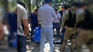 В центре Бишкека задержали гаишника. Фото