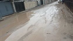 После канализационных работ дорога в переулке Карагайском была испорчена. Фото местного жителя