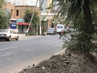 Бишкекчанин просит нанести «зебру» на ул.Усенбаева рядом со школой №10