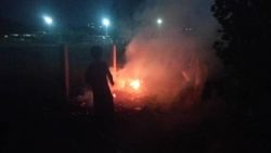 Дети подожгли сухотравье в жилмассиве Кок-Жар. Видео