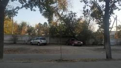«Бишкекасфальтсервис» еще не ликвидировал парковку на газоне на Шабдан Баатыра, - очевидец