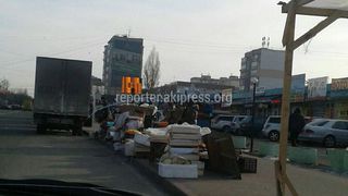 Почему продолжается стихийная торговля на улице Донецкой близ Орто-Сайского рынка? - бишкекчанин