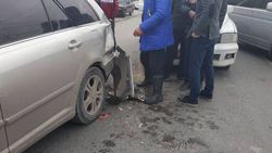 Видео – В Бишкеке на Бакаева - Алтымышева столкнулись три автомобиля