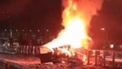 Видео — На Южной магистрали после ДТП сгорела машина