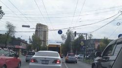 Бишкекчанин интересуется, можно ли поворачивать со второй полосы на пересечении улиц Байтик Баатыра и Горького?