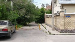 Бишкекчанин интересуется, законно ли перекрыли улицу Марата Темирова?