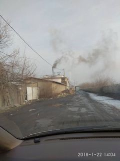 Бишкекчанин просит обратить внимание на темный дым из частной бани в жилмассиве Токолдош (видео)