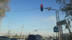 Горожанин просит установить на светофоре правоповоротную секцию с ул.Достоевского на ул.Анкара