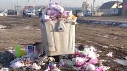 На Ахунбаева-Чортекова не вывозят мусор. Видео