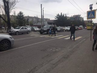 Бишкекчанин просит установить светофор на Юнусалиева-Саманчина, где недавно сбили ребенка <i>(фото)</i>