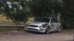 В селе Кашка-Суу произошло ДТП с участием двух авто. Видео с места аварии