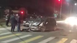 В Ак-Орго столкнулись две машины. Видео с места аварии