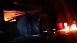 В Бакай-Ате ночью сгорели 3 дома. Видео