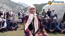 Группа жителей Баткенской области просит власти освободить Атамбаева. Видео