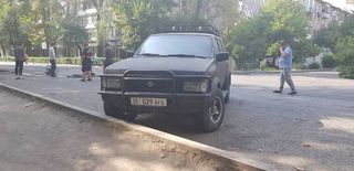 На улице Московской не могут начать ремонт дороги из-за припаркованной машины