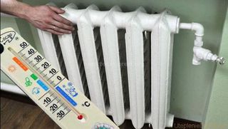 Бишкекчанин жалуется на слабое отопление в доме №15 в 11 мкр