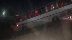 В селе Чок-Тал пассажирский автобус вылетел в кювет <i>(фото)</i>