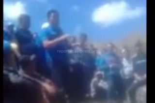 Видео — Жители Бакай-Атинского района выступают против добычи золота в реке Урмарал