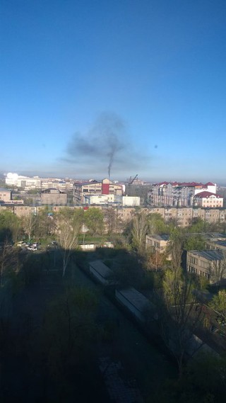 Горожанин возмущается, что SPА-комплекс «С легким паром» загрязняет воздух Бишкека, сжигая покрышки <i>(фото)</i>