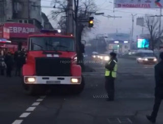 Пожарный расчет был остановлен на Абдрахманова-Киевской из-за проезда кортежа гостей заседания ТюркПА <i>(видео)</i>
