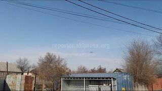 Видео — Над Бишкеком летает вертолет