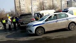 На улице Токомбаева столкнулись несколько машин. Видео