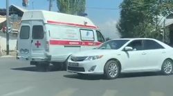 ДТП в Оше с участием машины скорой помощи. Видео