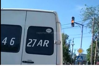 В Бишкеке на участке улицы Курманджан Датки образовалсь пробка (видео)