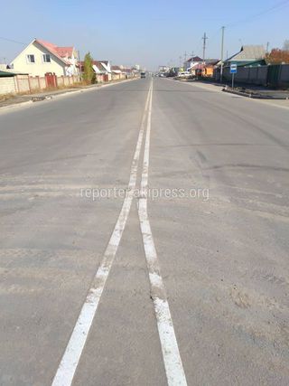 На участке улицы Ахунбаева просят сделать прерывистую сплошную линию
