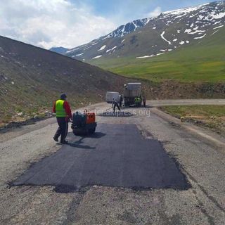 Начался ремонт на дороге Талас–Тараз–Суусамыр. Фото