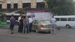 В центре Бишкека произошло ДТП с участием двух машин <i>(фото)</i>