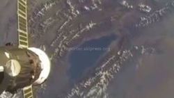 Видео — Жемчужина в горах. Вид на Иссык-Куль из космоса
