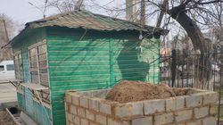 В Бишкеке на Московской-Гоголя поставили павильон и за ночь построили тандыр <i>(видео и фото)</i>