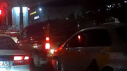 На Дэн Сяопина–Алыкулова водитель «Яндекс такси» въехал в впереди стоящую машину «Хонда Степвагон» (видео)