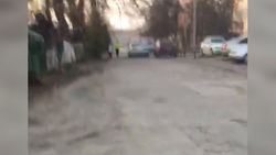 В Канте дорога возле школы №4 находится в плохом состоянии (видео)